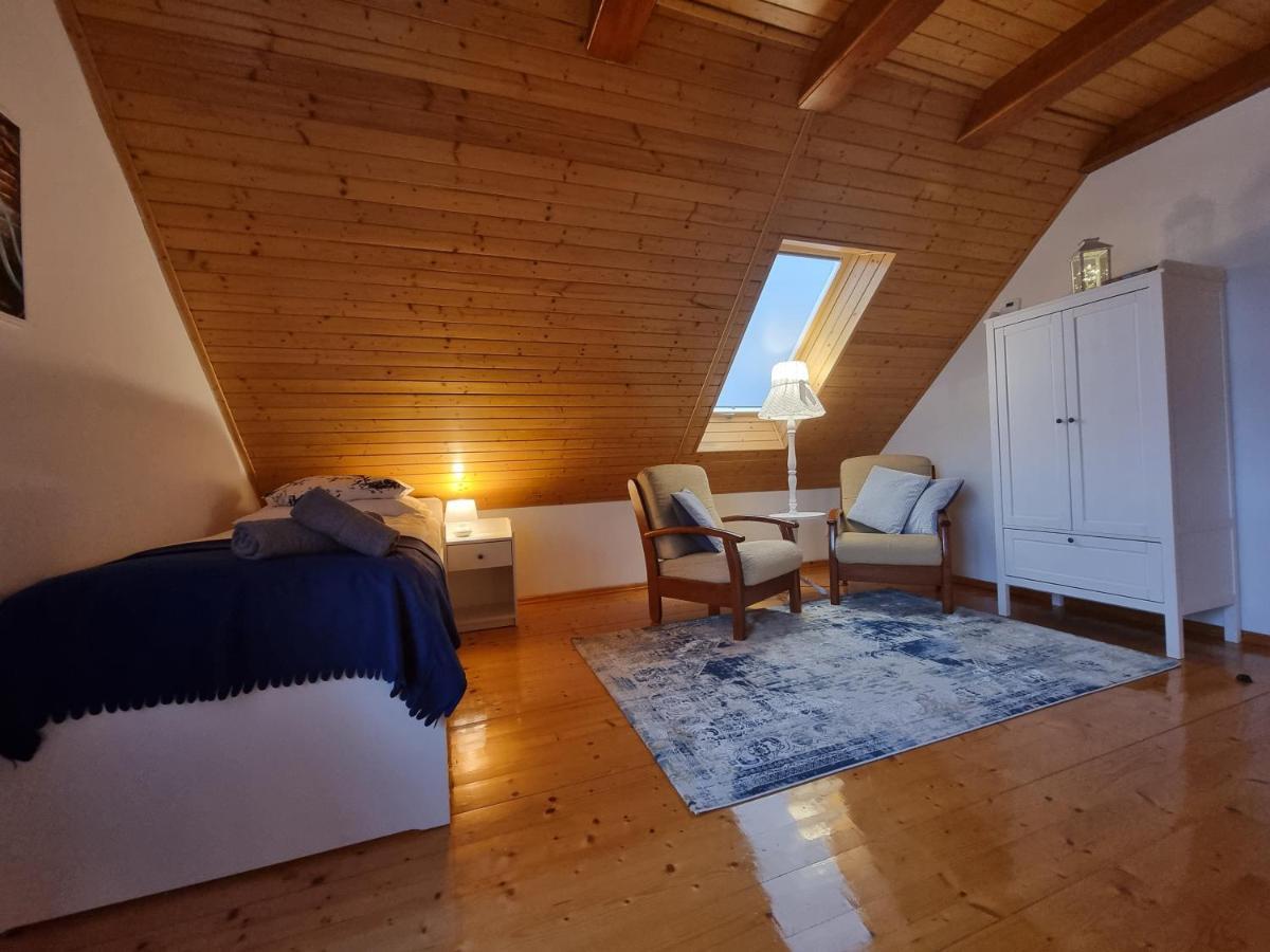 Naszjestwasz Villa Gorki Male  Luaran gambar