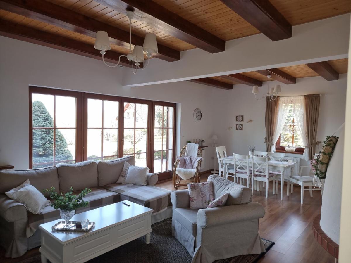 Naszjestwasz Villa Gorki Male  Luaran gambar